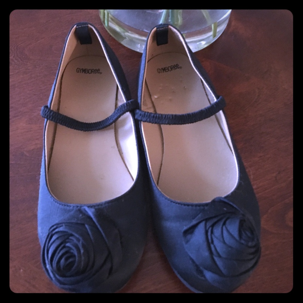 Black shoes